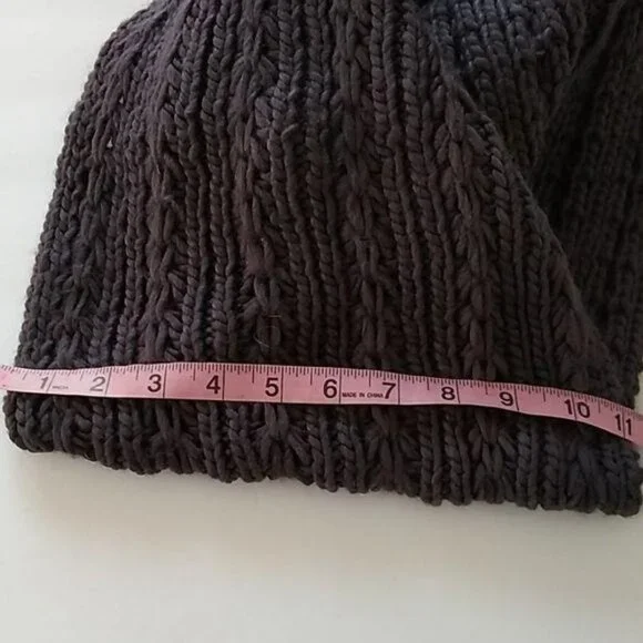 Lulu NYC Eternity Loop Grey Scarf Knit NWT - Picture 2 of 5